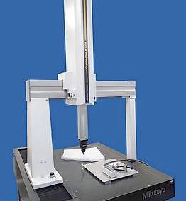MITUTOYO CRYSTAPLUS M7106