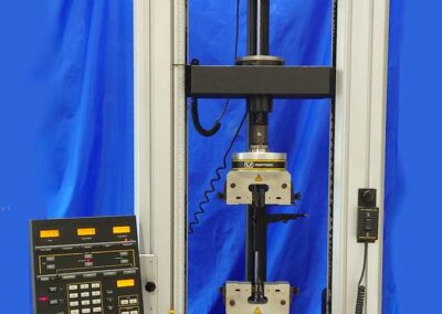 MACHINE DE TRACTION INSTRON 4465