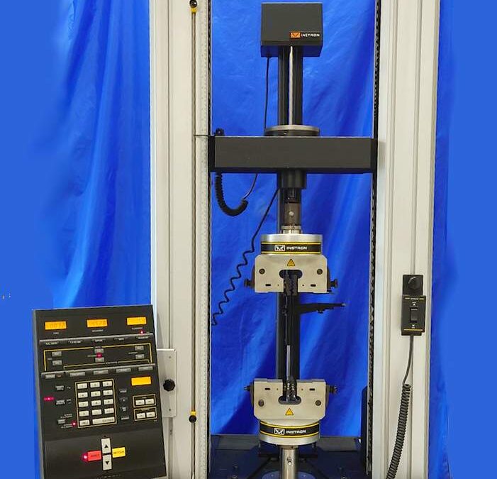 MACHINE DE TRACTION INSTRON 4465